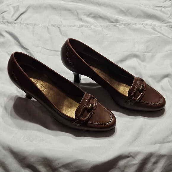 Talbots Brown, Leather Heels, Size 7 - Picture 5 of 5